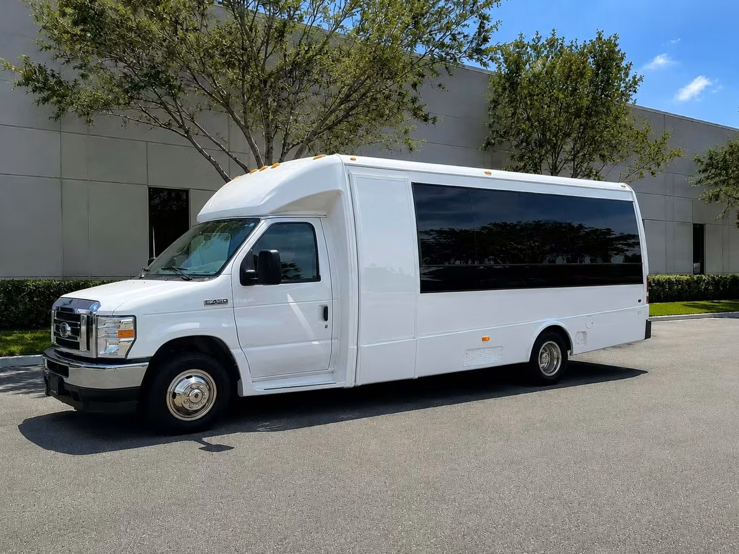 miami lakes 15 passenger minibus rental