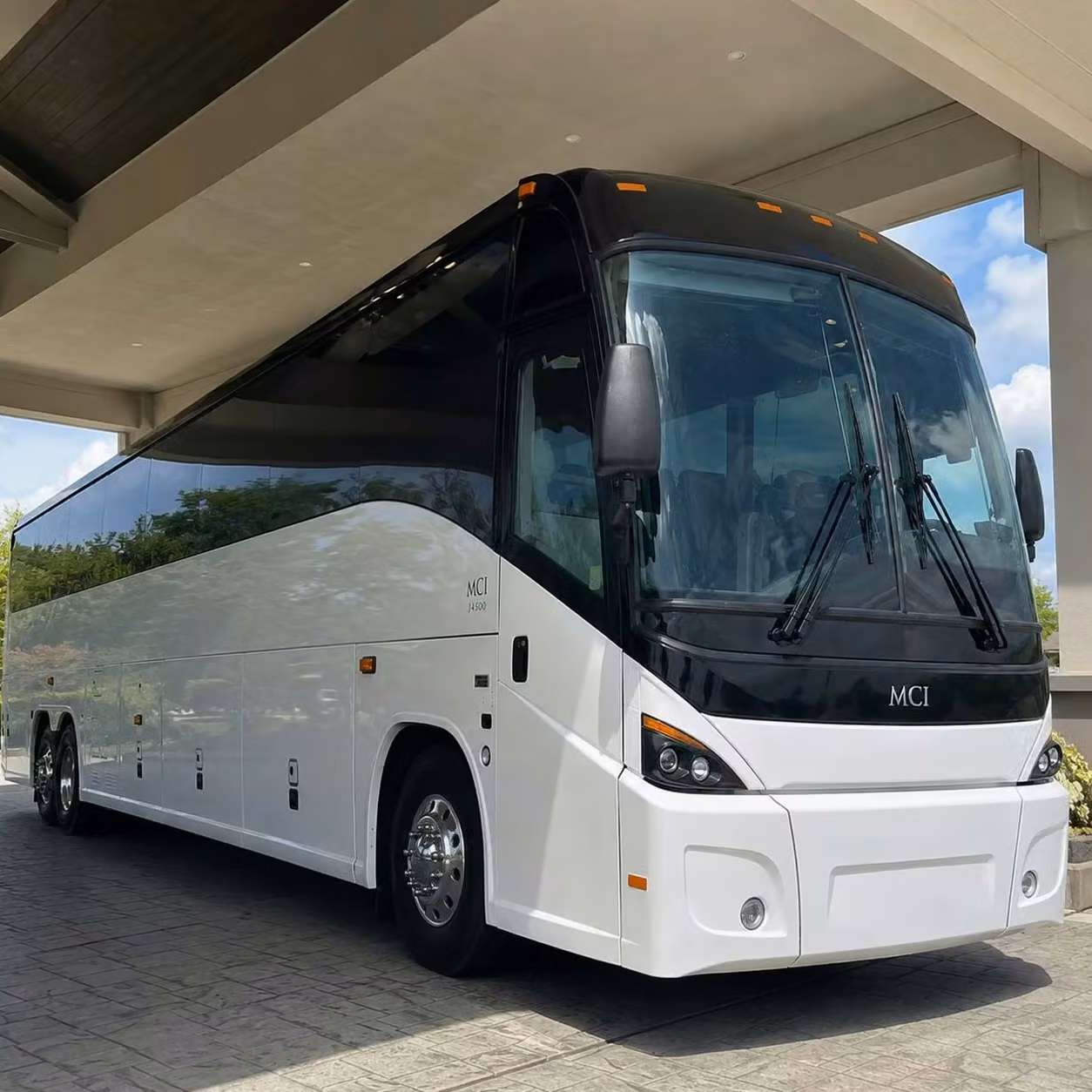 miami lakes 15 passenger minibuses to multi bus fleets for miami lakes operations