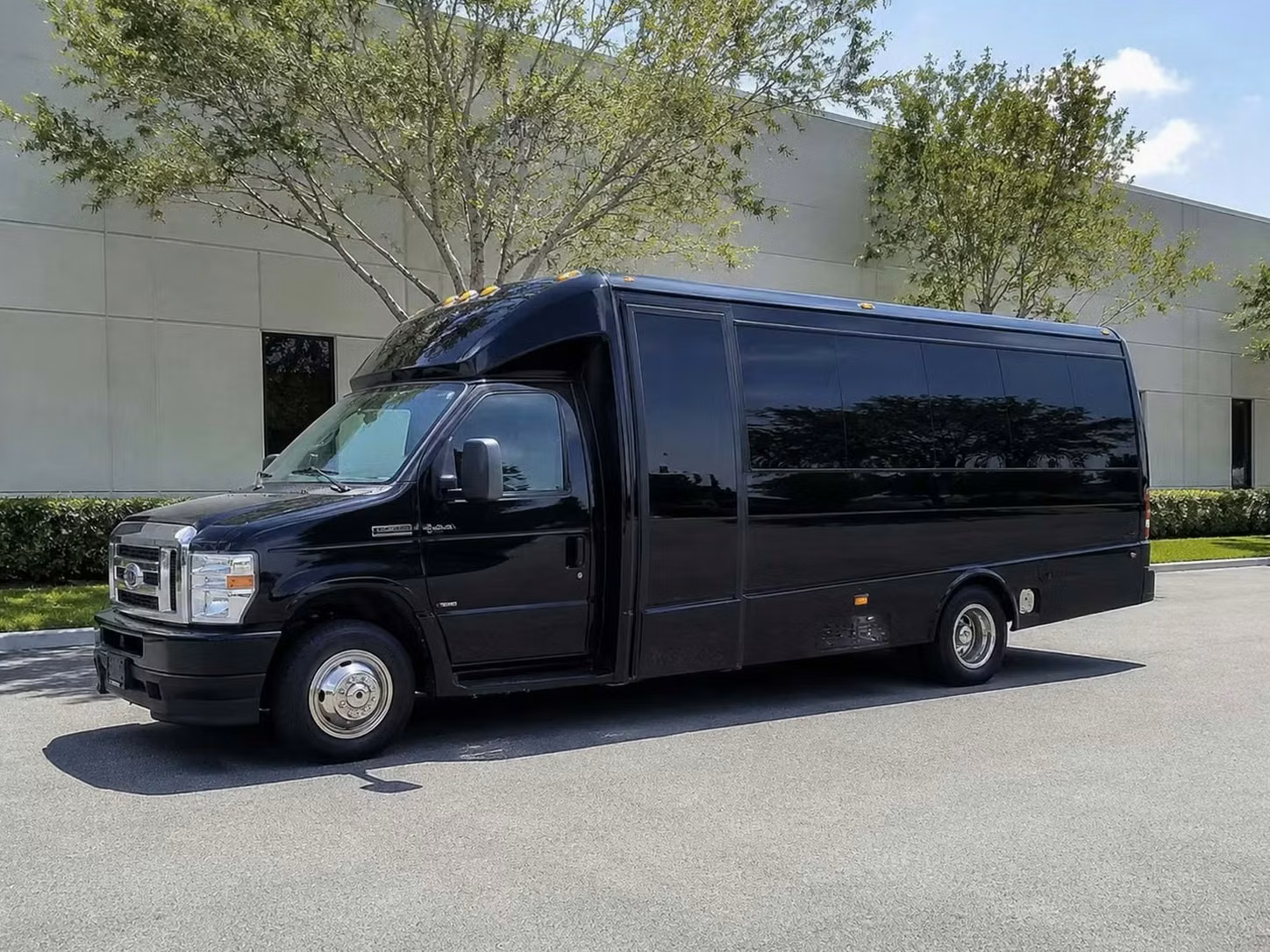 miami lakes 18 passenger minibus rental