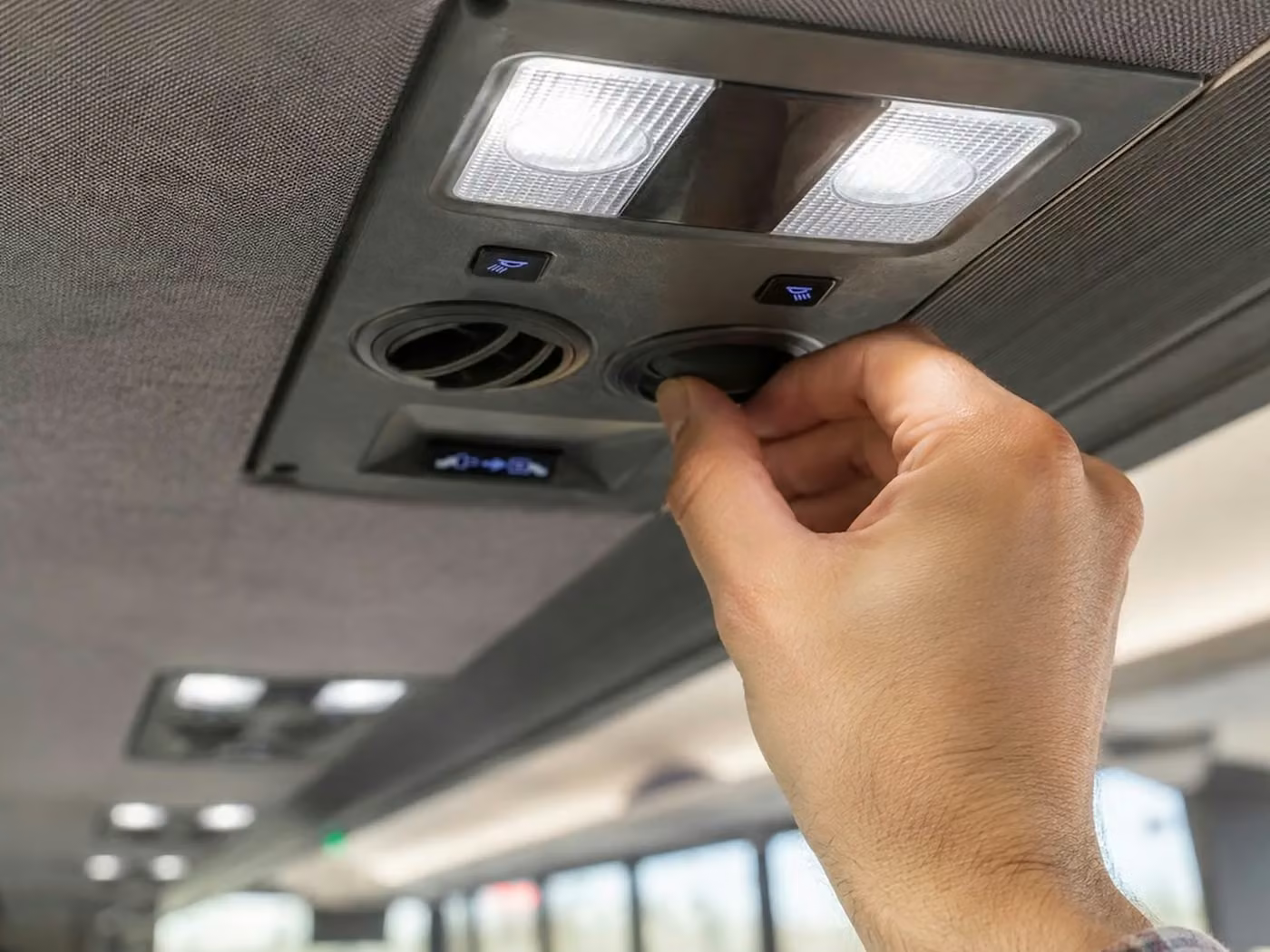 miami lakes 20 passenger minibus air conditioning