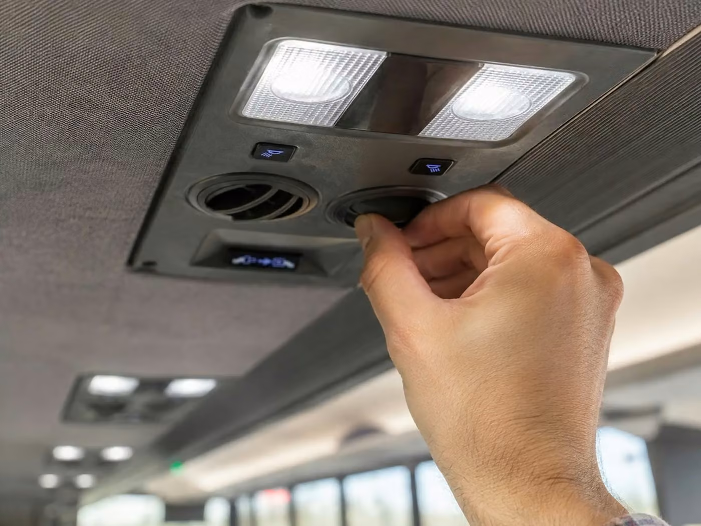 miami lakes 28 passenger minibus air conditioning