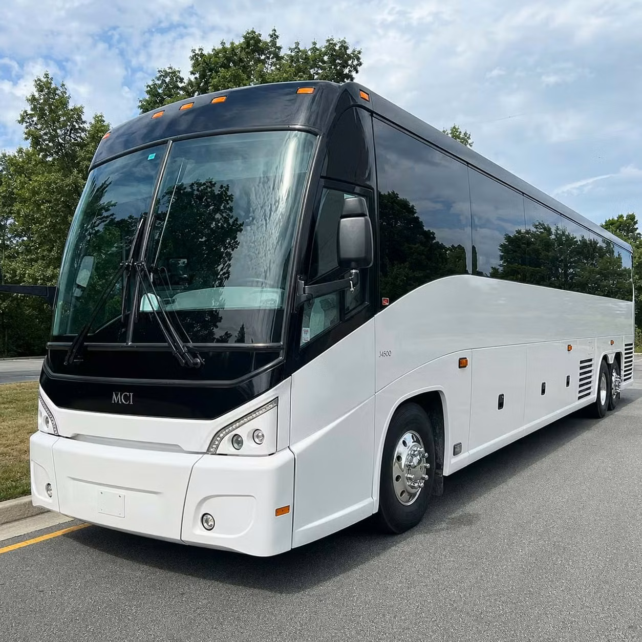 miami lakes charter buses with a c wifi and restrooms for all day festivals